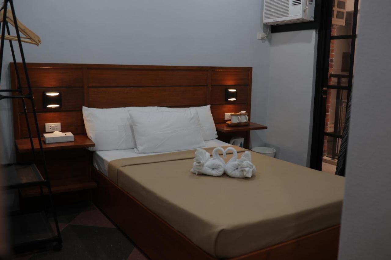 Cerca Hotel Balabag  Ngoại thất bức ảnh