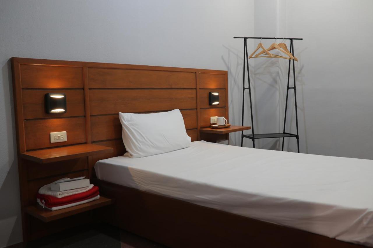 Cerca Hotel Balabag  Ngoại thất bức ảnh
