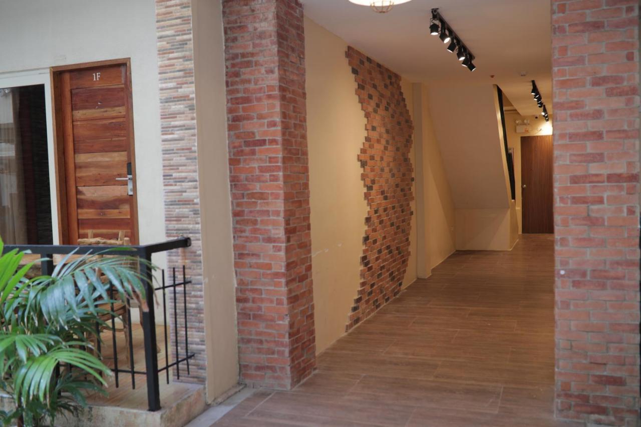 Cerca Hotel Balabag  Ngoại thất bức ảnh