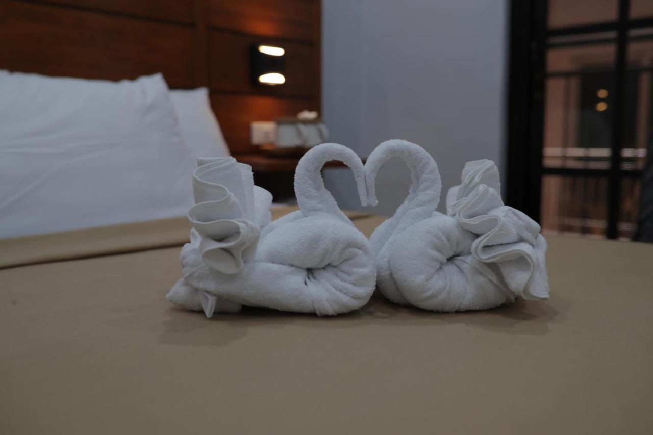 Cerca Hotel Balabag  Ngoại thất bức ảnh