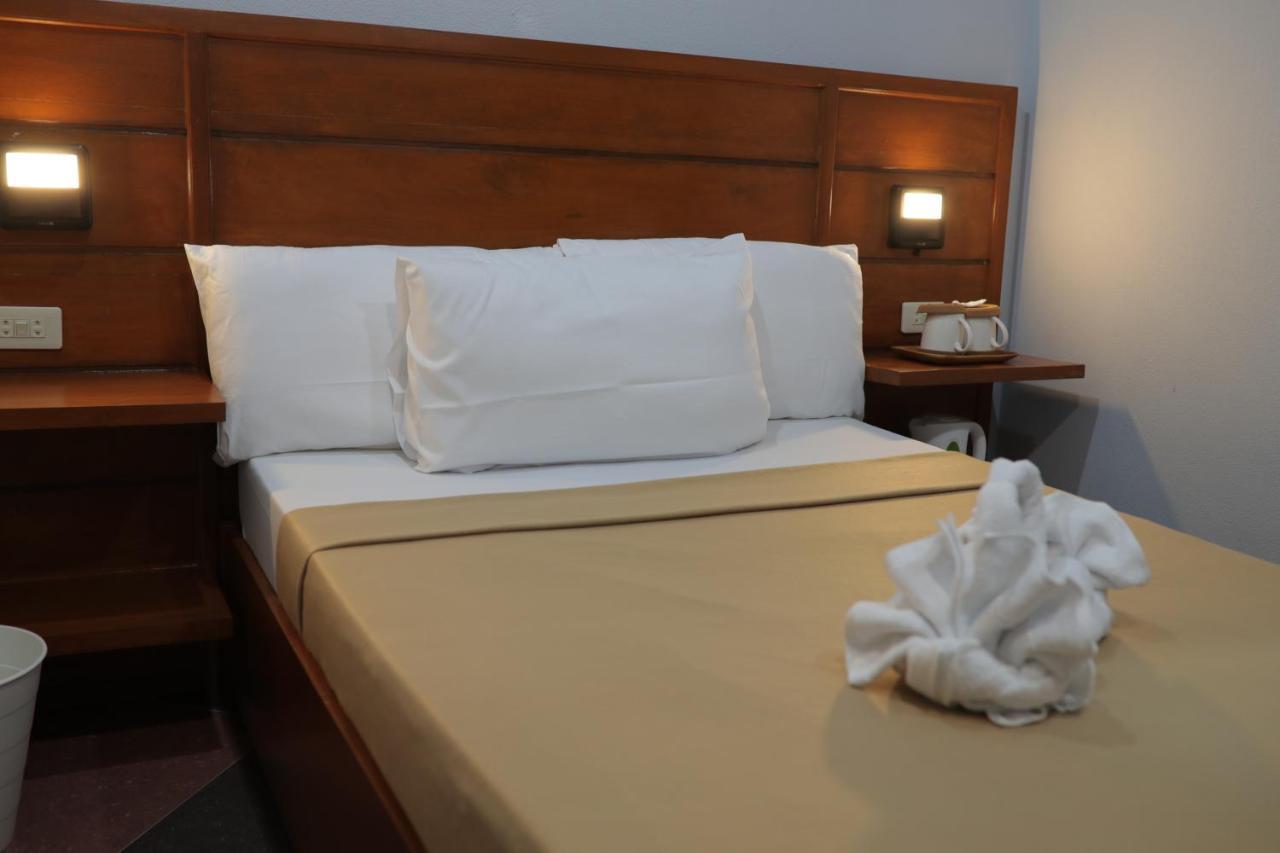 Cerca Hotel Balabag  Ngoại thất bức ảnh